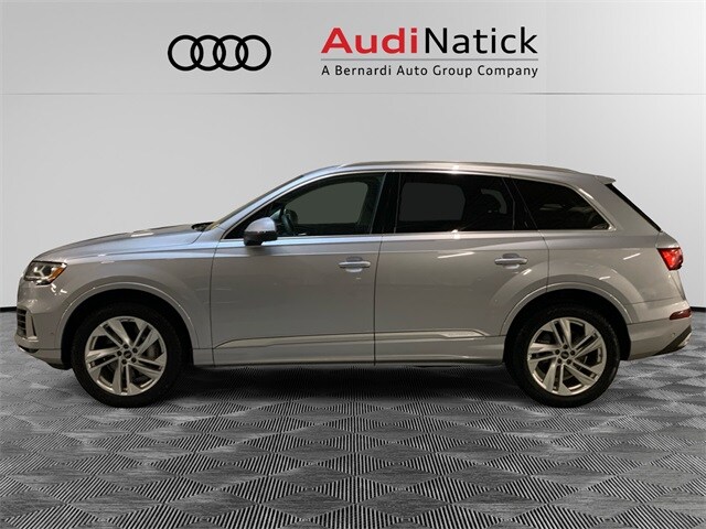 2022 Audi Q7 55 Premium Plus photo 2