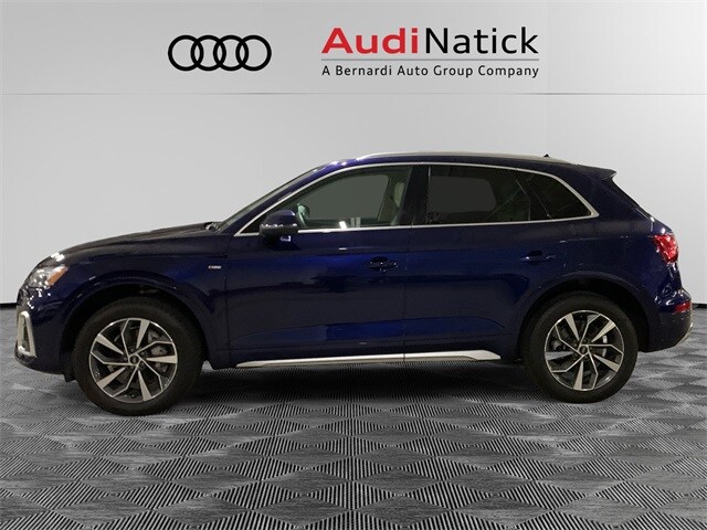 2023 Audi Q5 45 S line Premium Plus photo 2