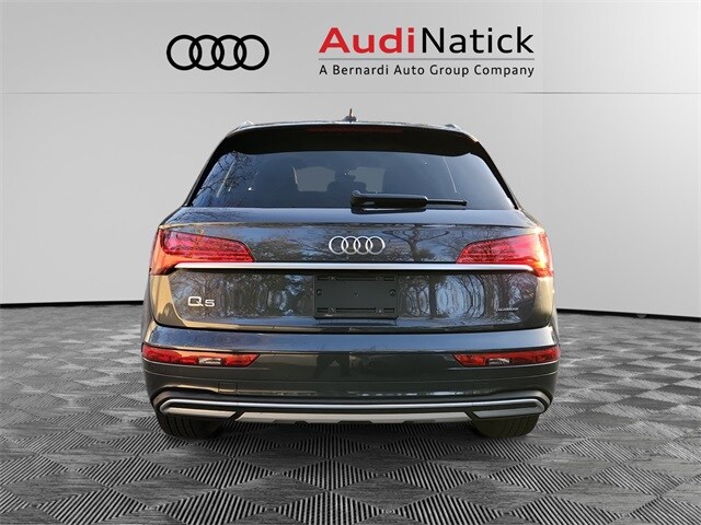 2023 Audi Q5 40 Premium Plus photo 4
