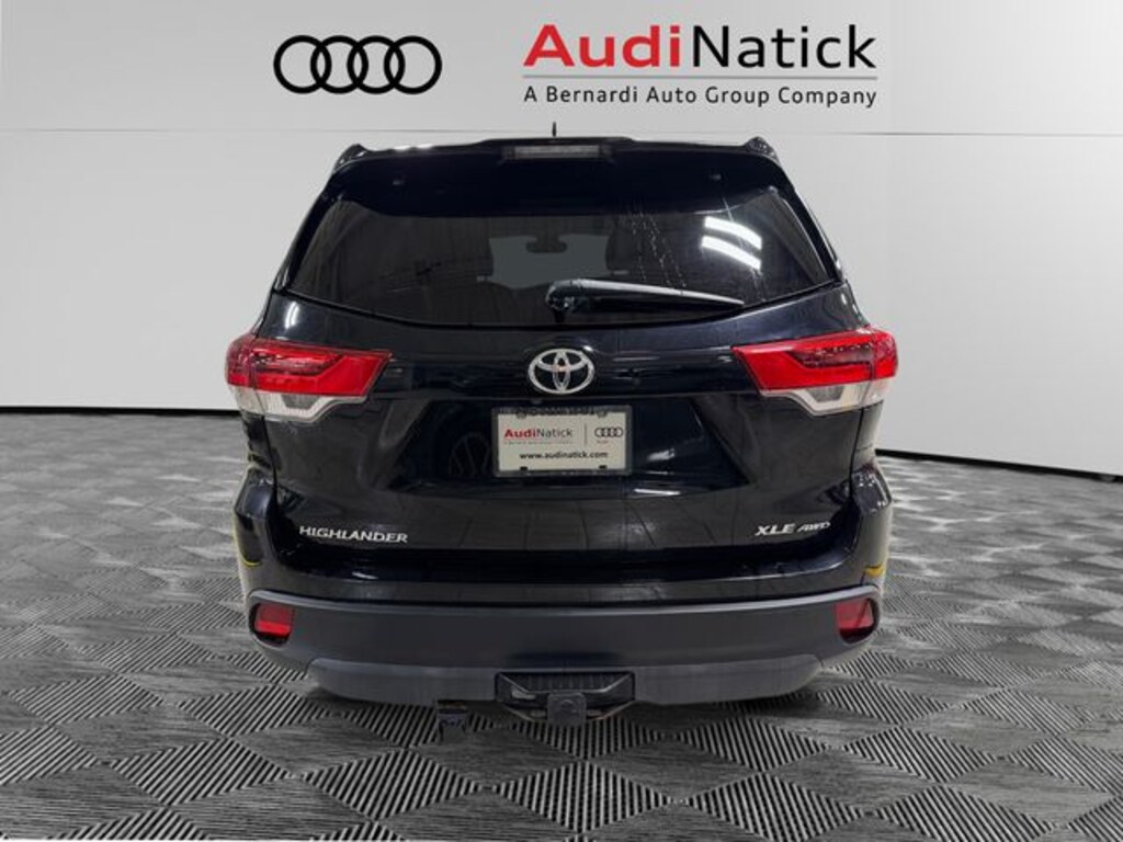 Used 2019 Toyota Highlander XLE SUV