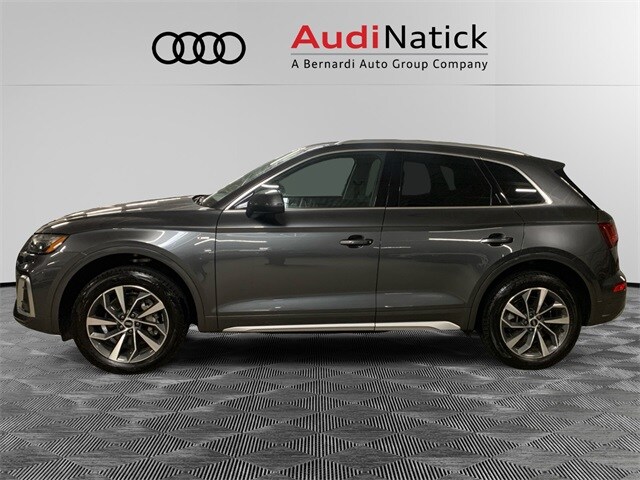 2023 Audi Q5 45 S line Premium Plus photo 2