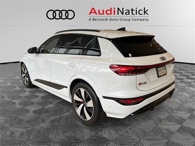 2025 Audi SQ6 photo 3