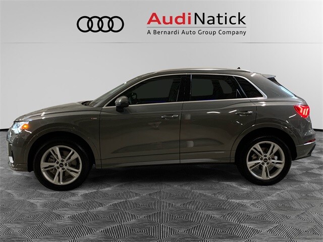 2024 Audi Q3 S line Premium Plus photo 2