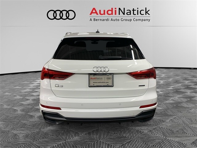 2021 Audi Q3 S line Premium photo 3