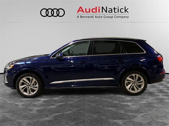 2022 Audi Q7 55 Premium Plus photo 2