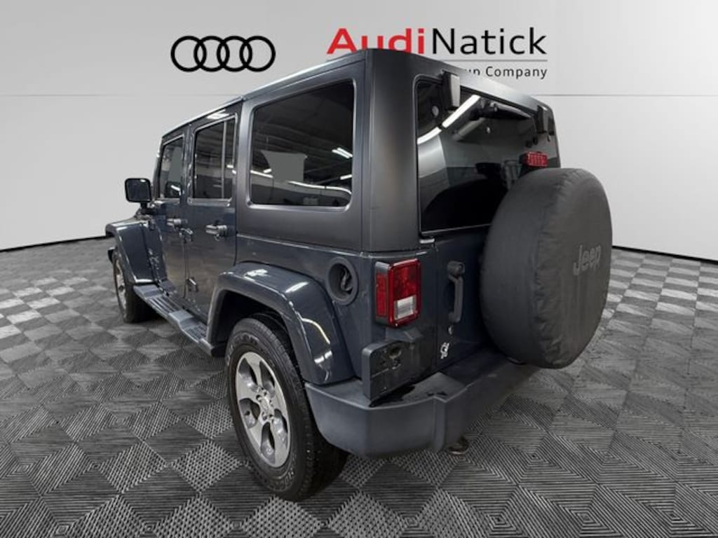 Used 2017 Jeep Wrangler Unlimited Sahara SUV