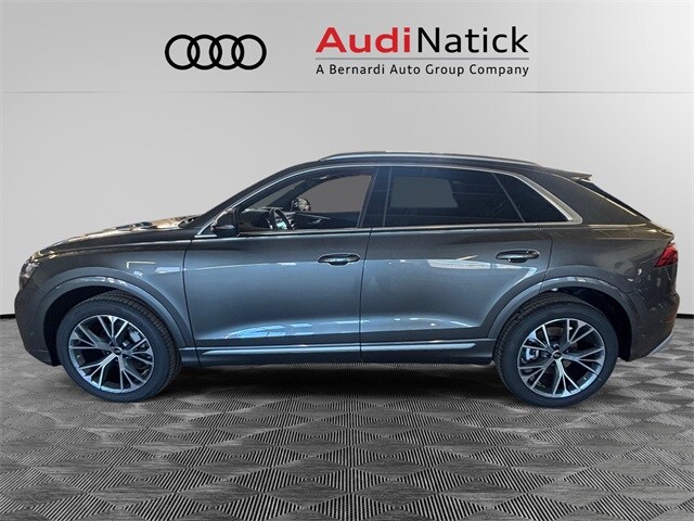 2025 Audi Q8 55 Premium Plus photo 2