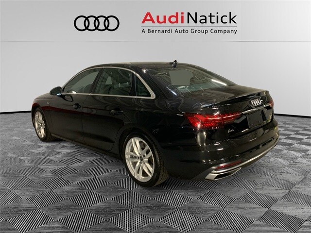 2023 Audi A4 45 S line Premium Plus photo 3