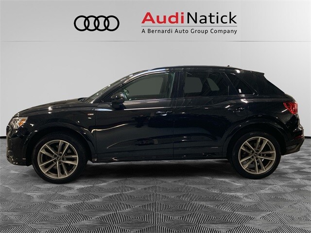 2023 Audi Q3 S line Premium Plus photo 2