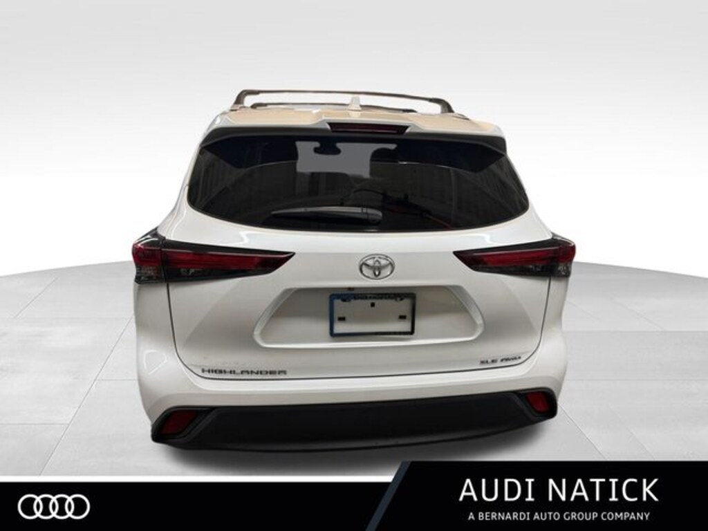 Used 2024 Toyota Highlander XLE SUV