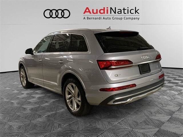 2022 Audi Q7 55 Premium Plus photo 2