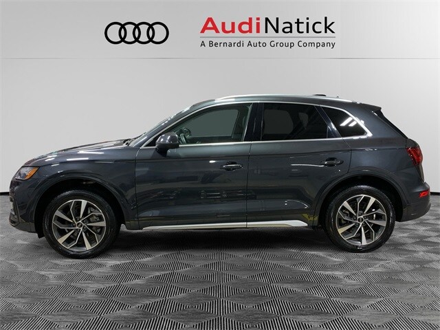 2021 Audi Q5 45 Premium Plus photo 2
