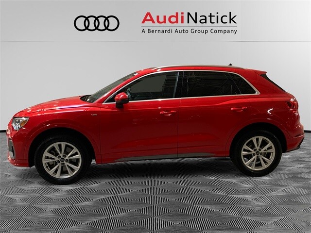 2023 Audi Q3 S line Premium Plus photo 2