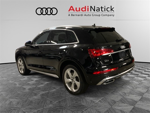 2022 Audi Q5 45 S line Premium Plus photo 2