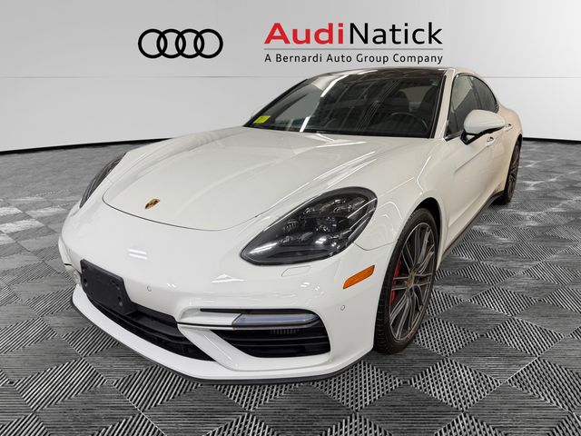 2017 Porsche Panamera