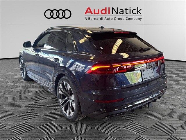2025 Audi Q8 55 Premium Plus photo 3