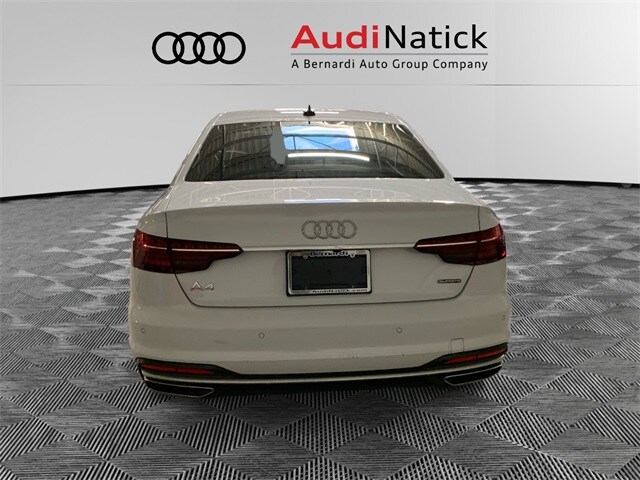 2022 Audi A4 45 S line Premium Plus photo 4