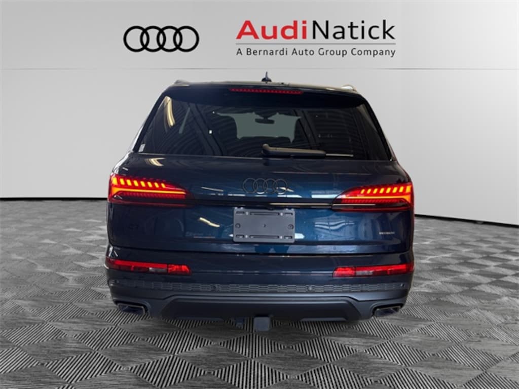 New 2026 Audi Q7 45 Premium SUV