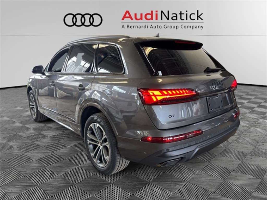 New 2026 Audi Q7 45 Premium Plus SUV