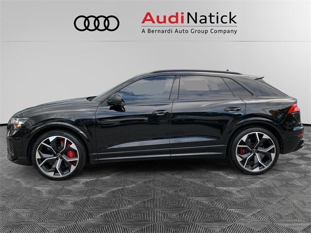 2023 Audi RS Q8 photo 2