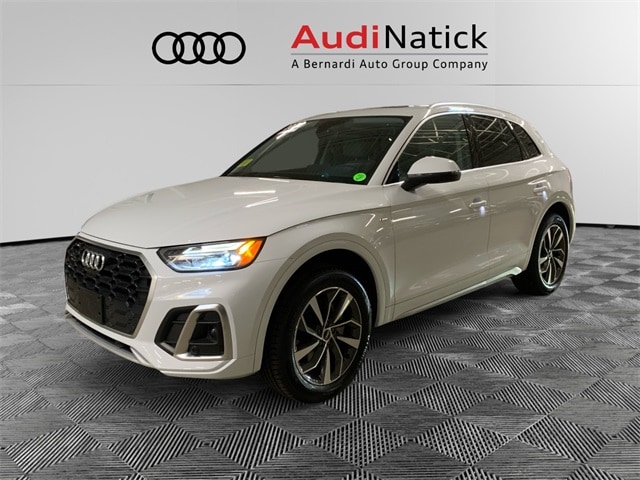 2022 Audi Q5 Premium Plus's photo