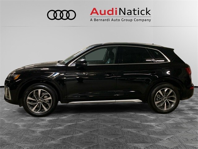 2023 Audi Q5 45 S line Premium Plus photo 2