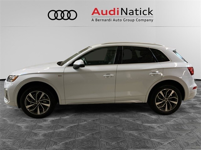 2022 Audi Q5 45 S line Premium photo 2