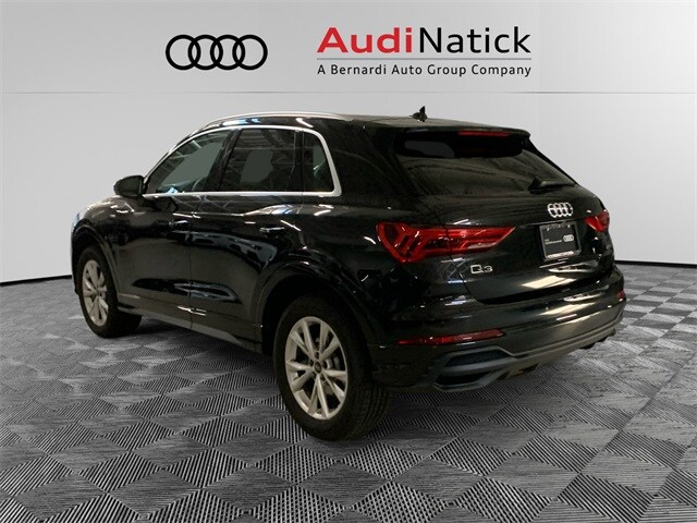 2024 Audi Q3 S line Premium Plus photo 3