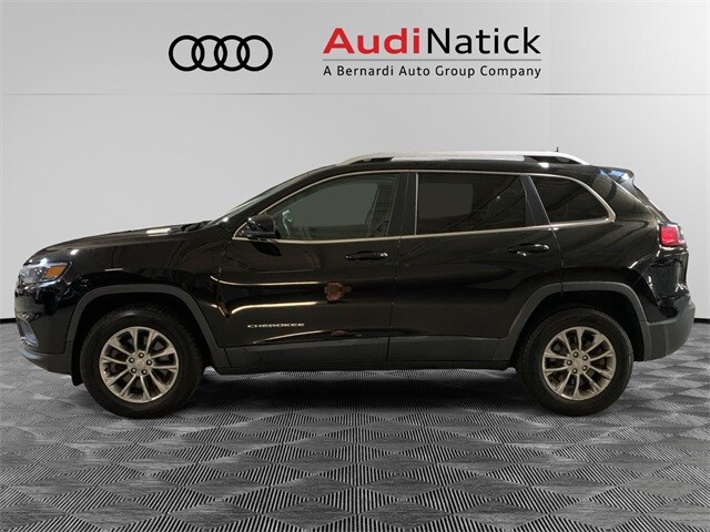 2019 Jeep Cherokee Latitude photo 2