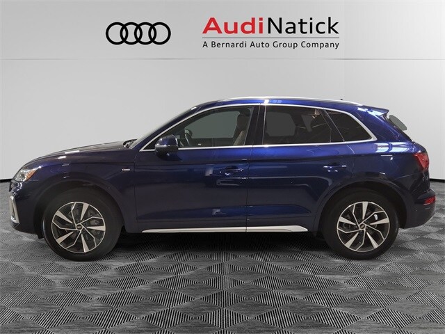 2023 Audi Q5 45 S line Premium Plus photo 2