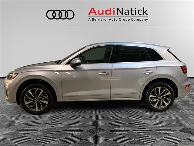 2023 Audi Q5 45 S line Premium photo 2