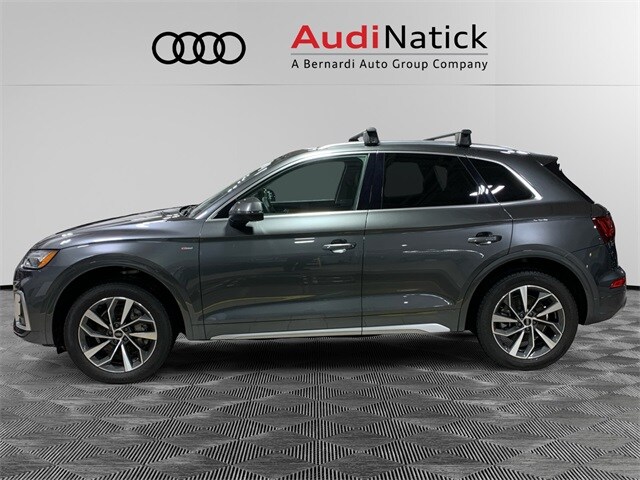 2023 Audi Q5 45 S line Premium Plus photo 2