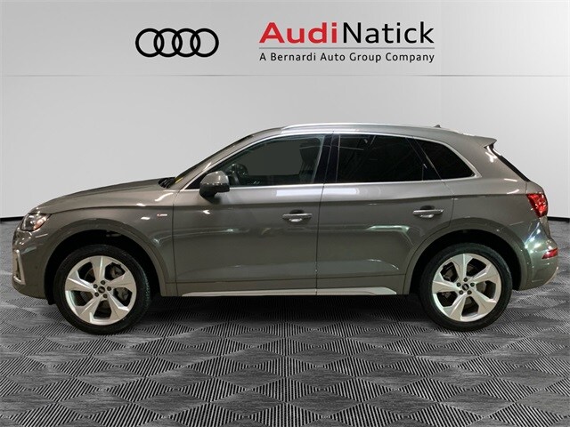2023 Audi Q5 45 S line Prestige photo 2