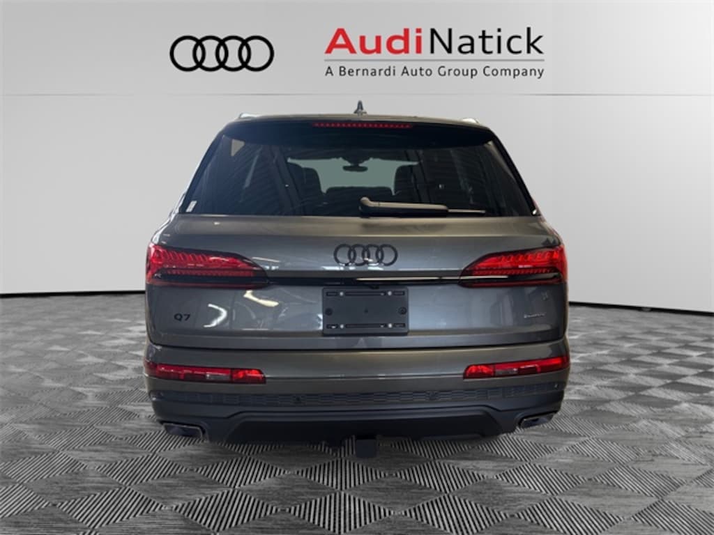 New 2026 Audi Q7 45 Premium SUV