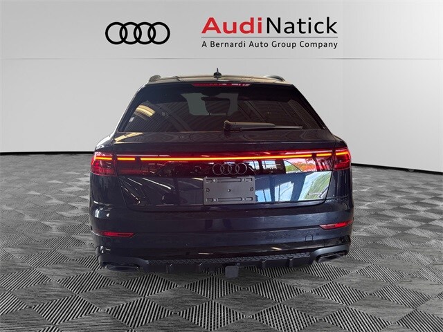 2025 Audi Q8 55 Premium Plus photo 4