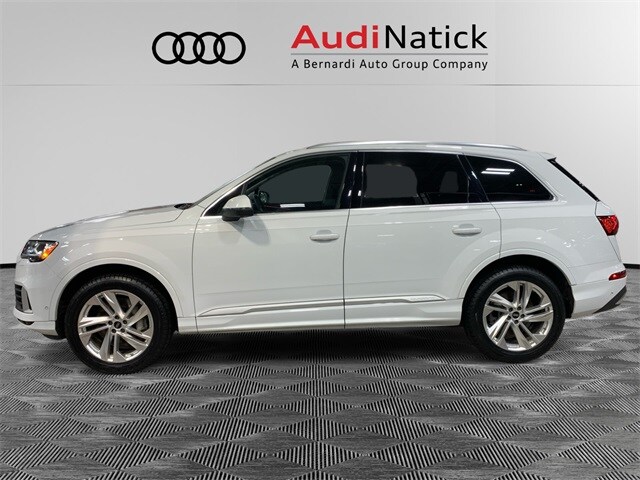 2022 Audi Q7 55 Premium Plus photo 2