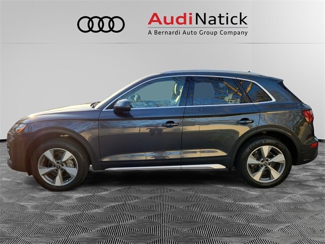 2023 Audi Q5 40 Premium Plus photo 2