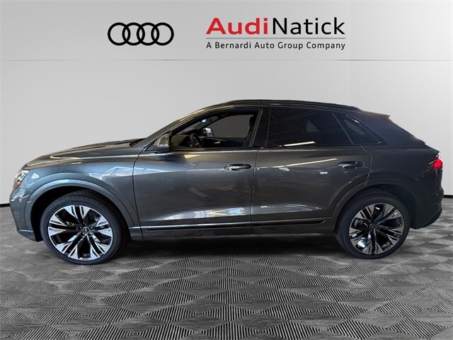 2025 Audi Q8 55 Premium Plus photo 2