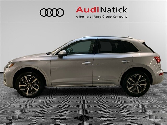 2023 Audi Q5 45 S line Premium Plus photo 2
