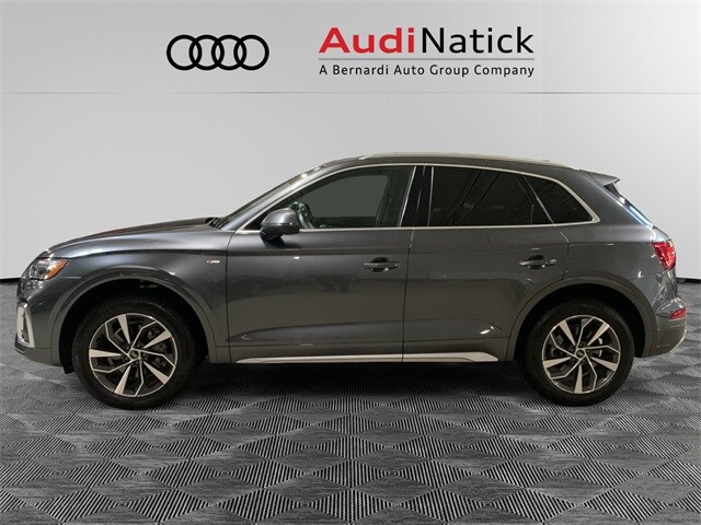 2023 Audi Q5 45 S line Premium Plus photo 2
