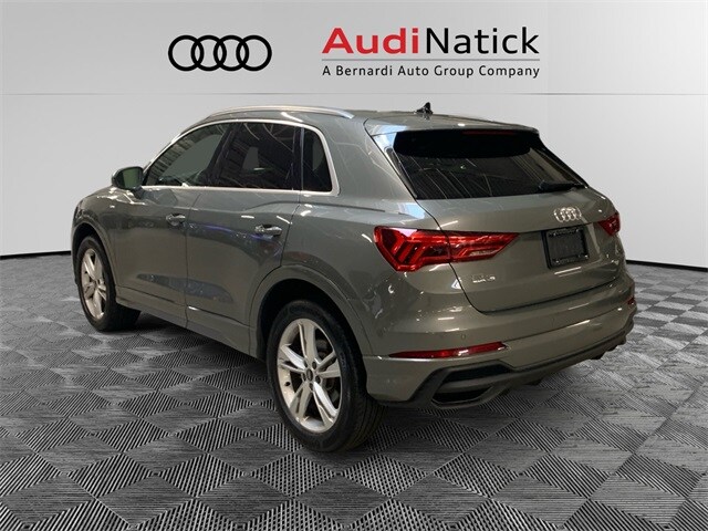 2023 Audi Q3 S line Premium Plus photo 3