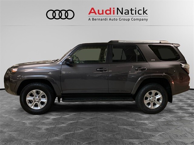 2023 Toyota 4Runner SR5 photo 2