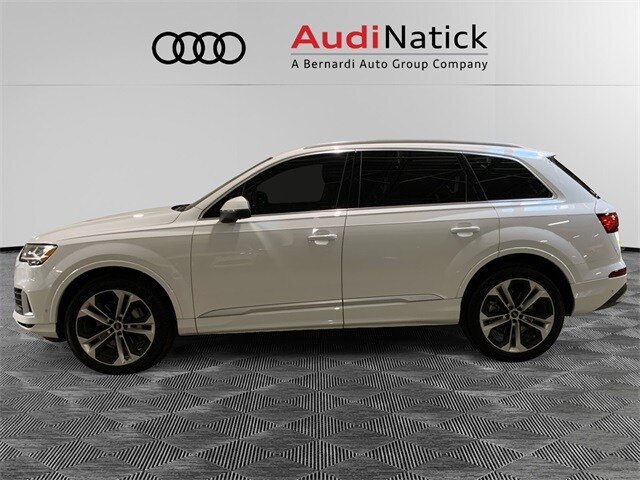 2022 Audi Q7 55 Premium Plus photo 2