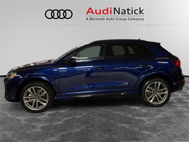 2023 Audi Q3 S line Premium Plus photo 2