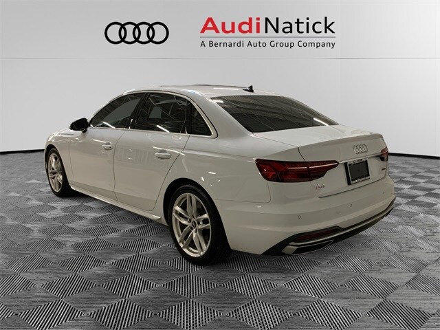 2022 Audi A4 45 S line Premium Plus photo 3