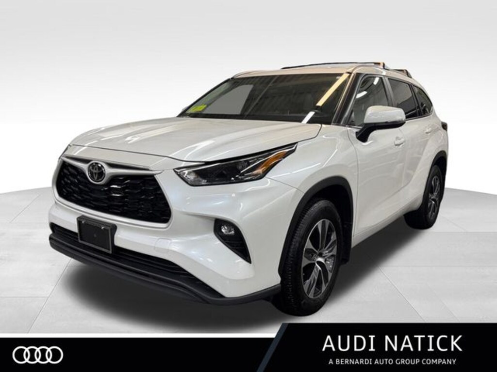 Used 2024 Toyota Highlander XLE SUV