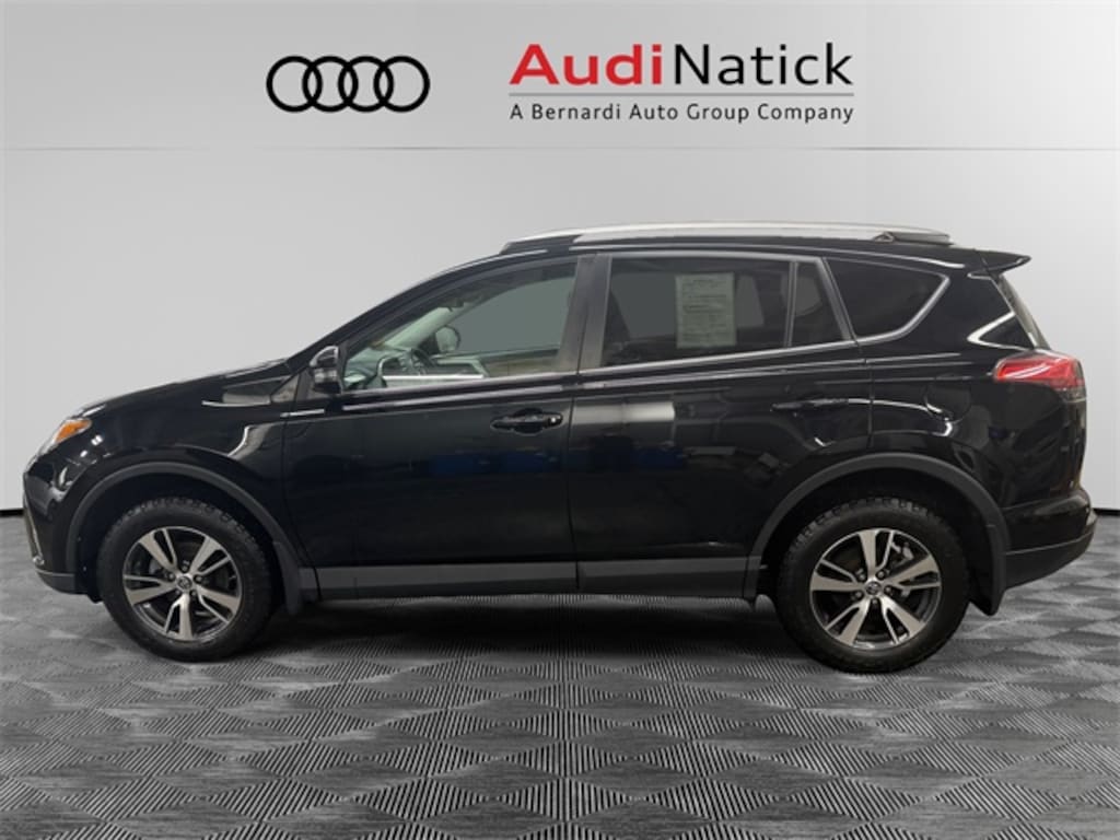 Used 2018 Toyota RAV4 XLE SUV