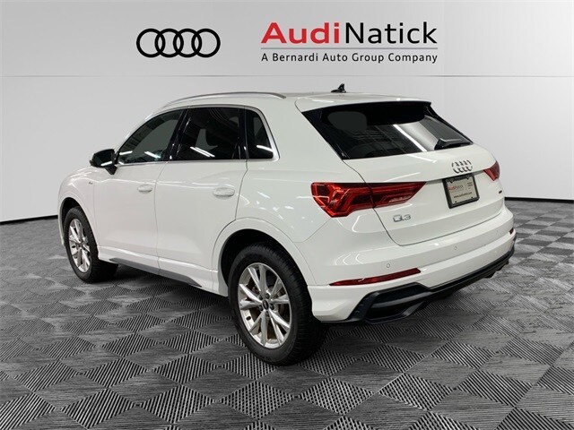 2021 Audi Q3 S line Premium photo 2