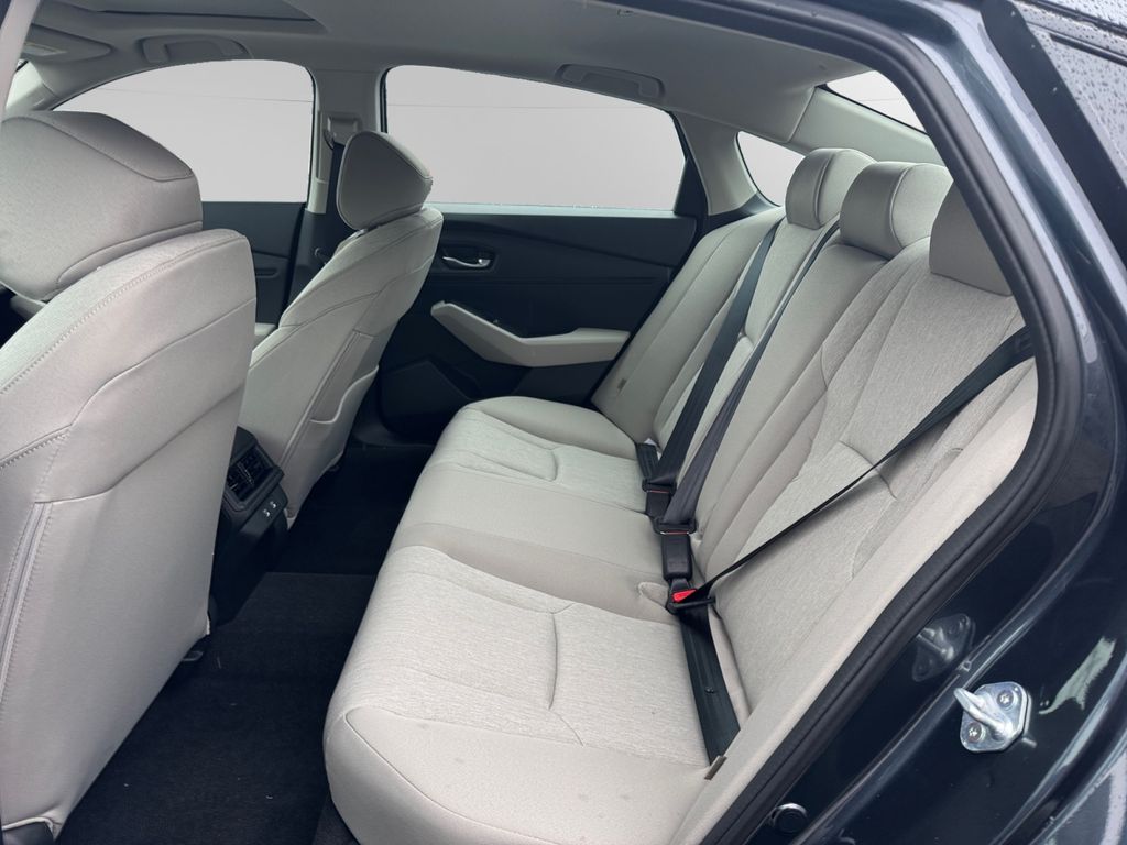 2025 Honda Accord SE - Photo 6