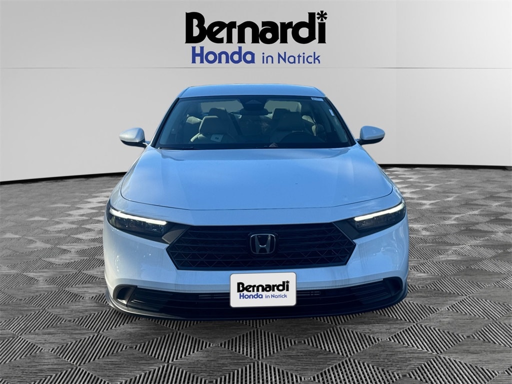 2025 Honda Accord LX's photo